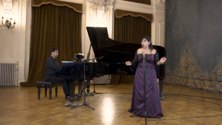 Foto en escena de Antología de la canción de arte chilena.