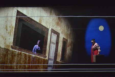 Escena de la obra "La contadora de películas" de Teatrocinema.